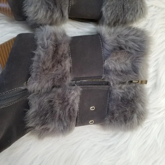 SELINA Gray Heeled Ankle Boots SIZE 9, Zip closure on the side. - Picture 6 of 16